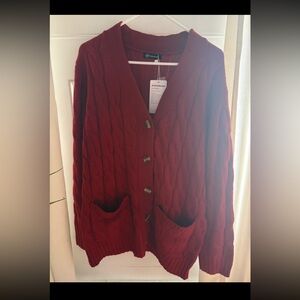 Pretty Garden Red
Cardigan Pockets Size L
New with tags
